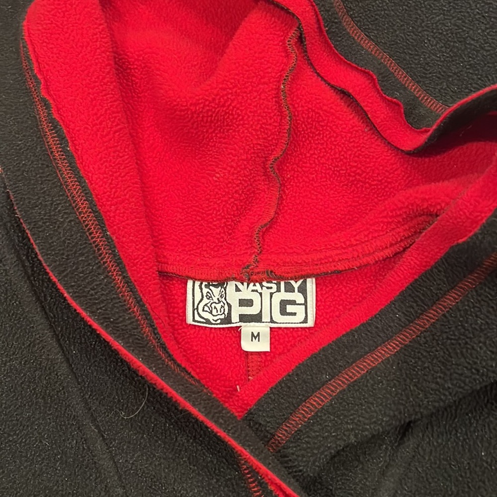 Uber vintage original nasty pig New York City medium fleece black red pull over - Picture 6 of 7